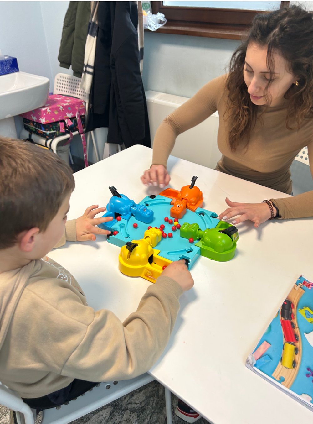 Attività logopedica con un bambino